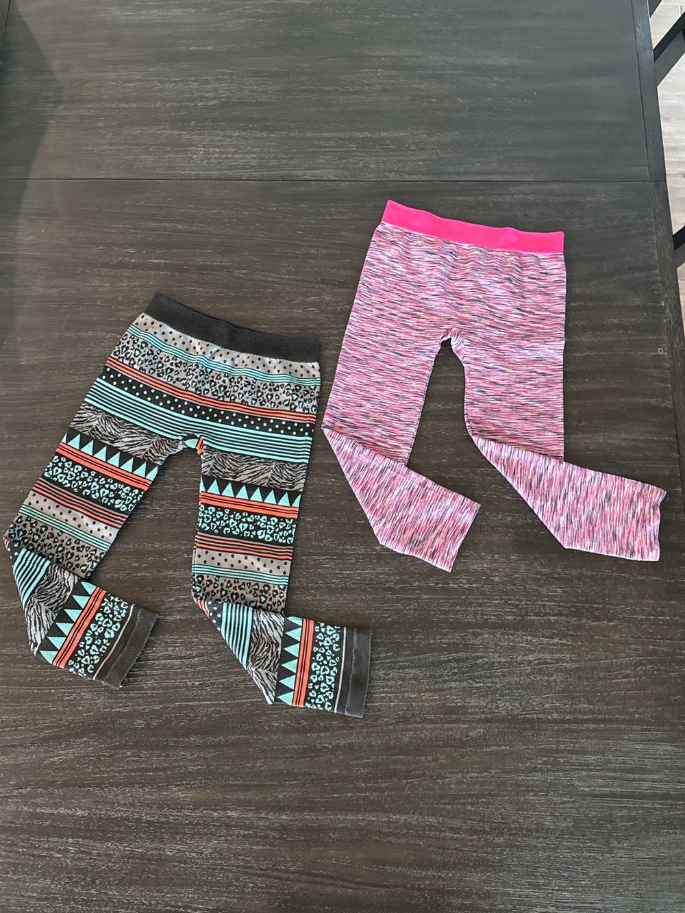 Faded Glory Medium (7/10) 1 Pair Pink Patterned & 1 Blue Pattern Leggings